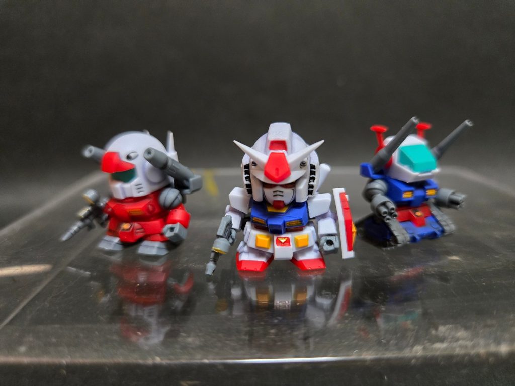 その名の通りV作戦のMS3体セット✨極小サイズなのに色分けはほぼ完璧‼️ディテールも細かくアンテナも食玩とは思えないシャープさ