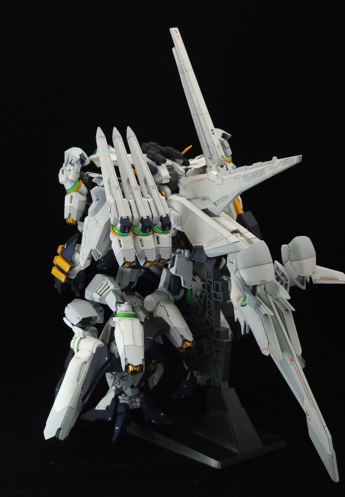 アムロ・レイ専用｢アリュゼウスFF｣–3枚目/制作者：ル・クルーゼ