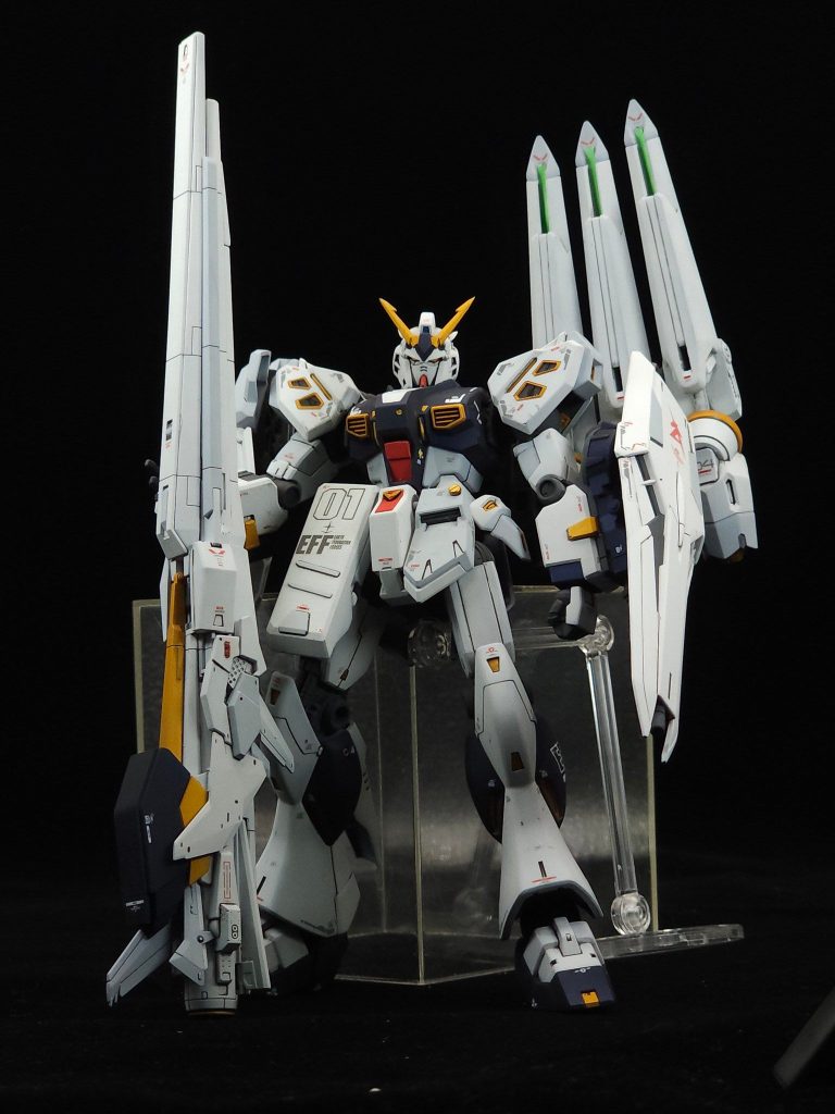 【量産型νガンダム 半壊状態】νガンダムカラーをイメージしました&nbsp;