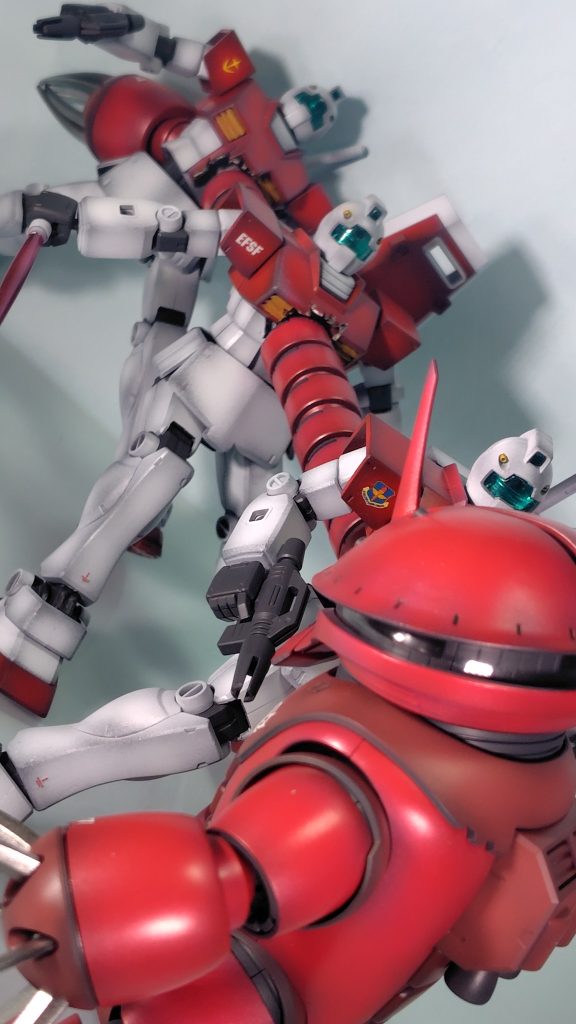ジム３体は大変だったよ…。赤色はジムとアッガイで違う色にするのは無駄なこだわり。