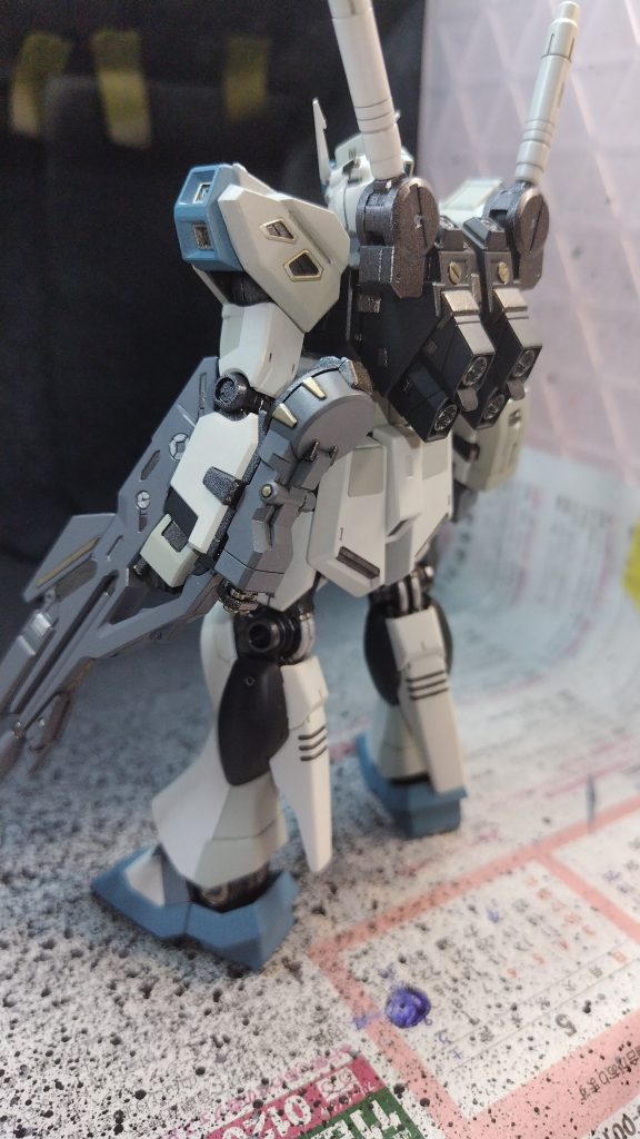 量産型νガンダム–4枚目/制作者：sasayan