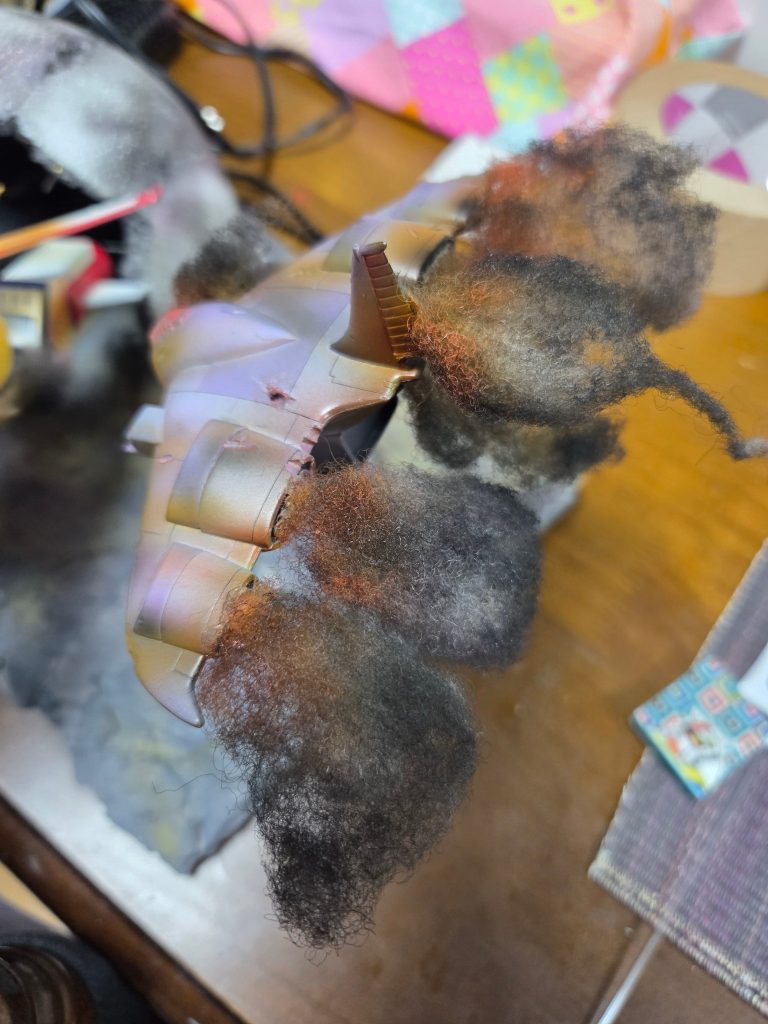 製作工程ずっとこの爆炎がいまいちうまーくいかなくって、何度も綿を形にしては、エアブラシで爆炎っぽく塗装するんだけれど、何度やっても思うような雰囲気にならず苦労しておりました。これも気に入らなかったんですやり直ししてまーす。&nbsp;