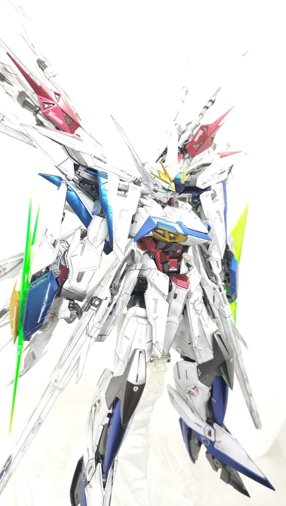 エクリプスガンダム+マニューバストライカー–3枚目/制作者：かえる