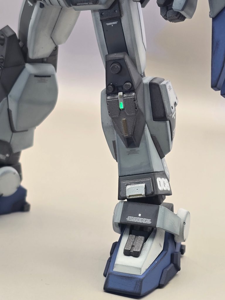 膝部分にもセンサー増設足の甲と足の横に3Dプリンタ製のディテールアップパーツを追加