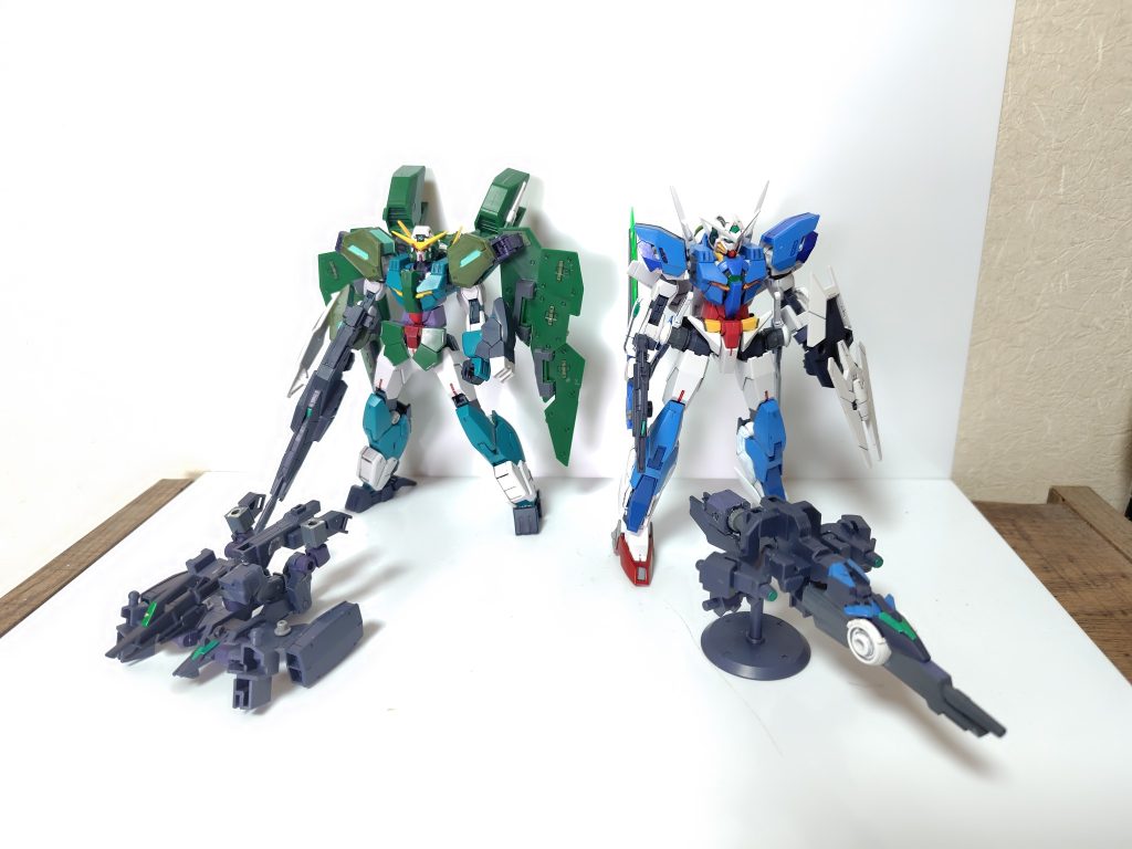 アーマーエクシアと並べて