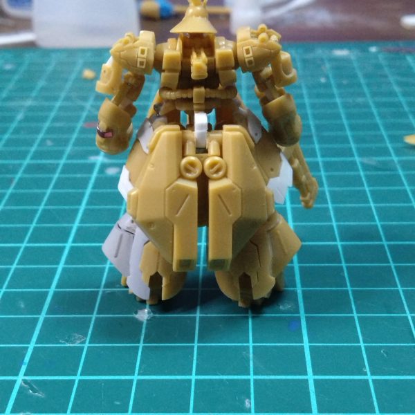 いよいよ塗装に入ろうかと(> <)w長かったwここまで来るのにアーティファクトはいろんな人たちが上げててマークIIスーパーガンダムフル稼働とかwGP01フルバーニアンだとかwそんな凄い作品からみたら時間かけた割にちょっとかすむかもしれませんが(> <)w完成はさせますよー！(> <)w（皆さんあたたかい目で見守ってやってください(> <)w）（3枚目）