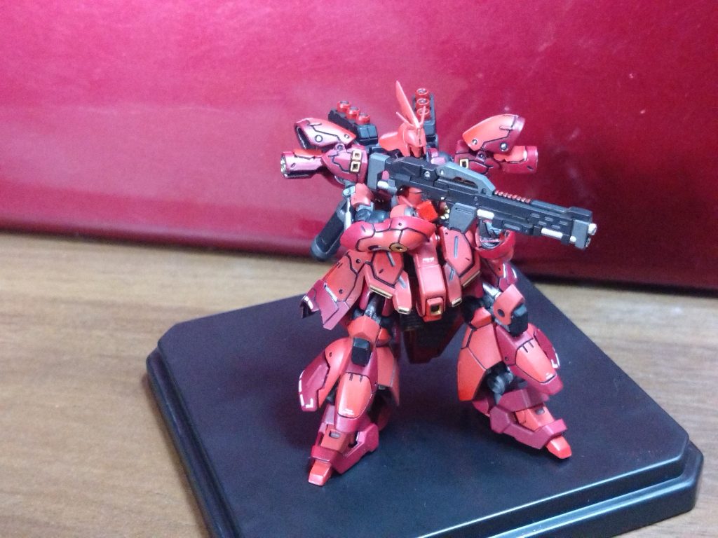 この手だと銃も構えられる♪