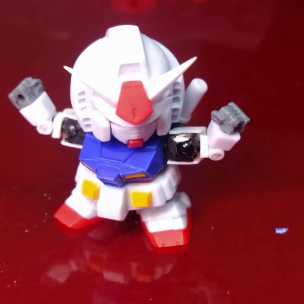 なんだかんだと全部いじくってしまった(> <)wやたら可愛いのがいっぱい出来たwもっといじくりたかったんだけどタイムオーバー(> <)w可動化やらクリア化やらいろいろやってますwしかし私用でやることがいろいろあってこれ以上いじくって遊ぶ時間がありません(> <)wと、いうことで、ここらで仕上げに移ろうかとwしかし、デフォルトがホントよく出来てる！バンダイさんほんと凄いね！（7枚目）