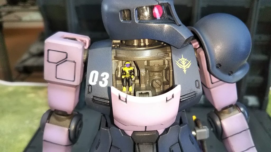 このキットにはパイロット（ガイヤ）がついています💦（昨年作ったSザク黒い三連星より転用）