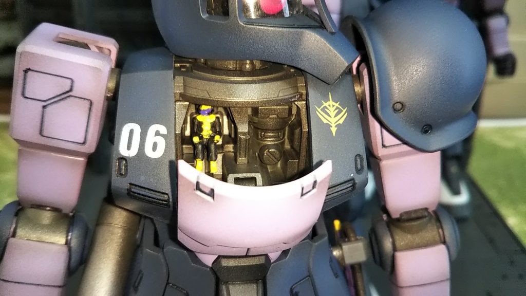 このキットにはパイロット（オルテガ）が乗っています💦