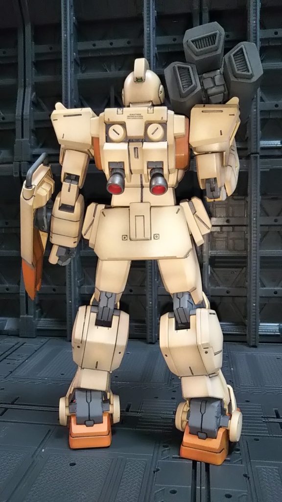 背面