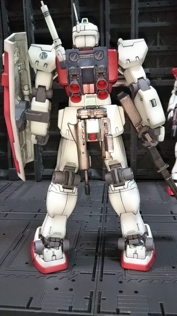 背面