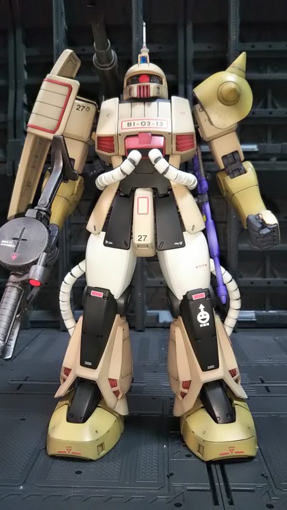 正面今回は昨年再塗装したノーマル機のカラーを再現しながら（グラデーション薄め）リアルタイプなデカールベタベタ貼って（アルフレディーノ・ラム少尉機）のパーソナルエンブレム追加しております。