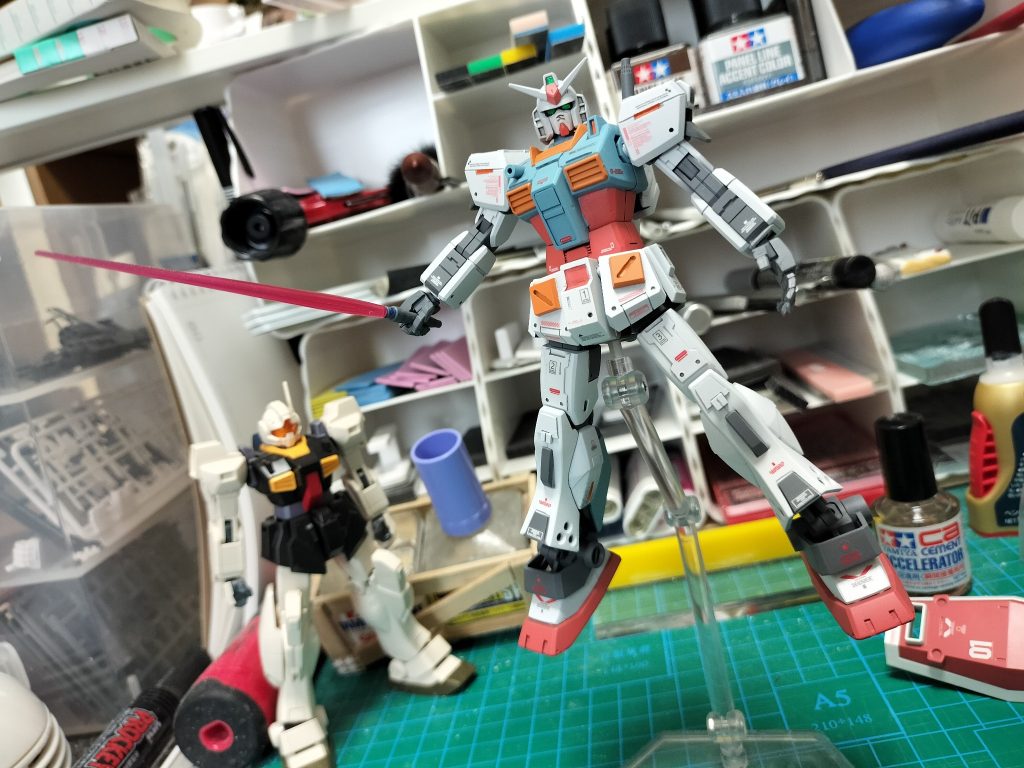 元キットたちが古めなので可動はあんまりですが、なかなか格好良くできます。