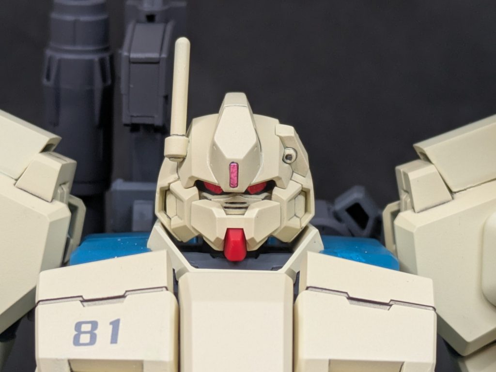 どれのかも分からないジャンク品のガンダムタイプのフェイスパーツを移植