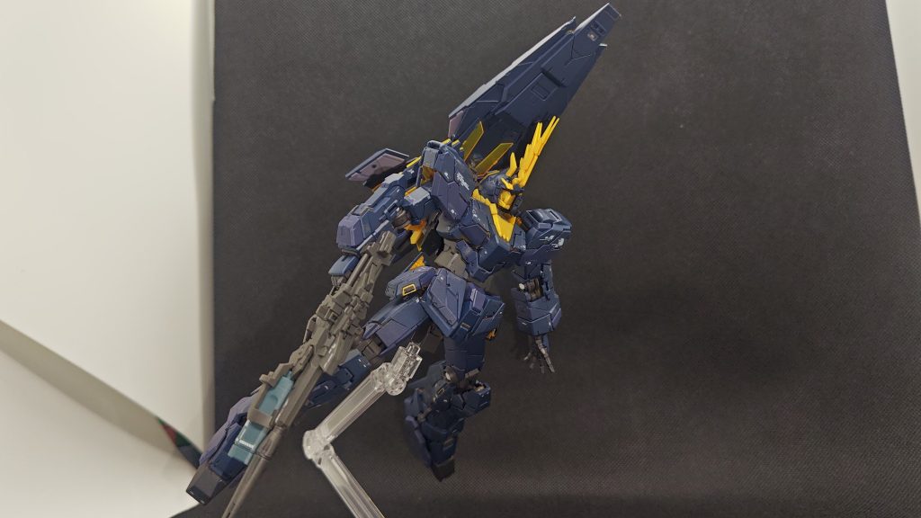 アームドアーマーを背中に装着して。TR-1ヘイズルのようです。