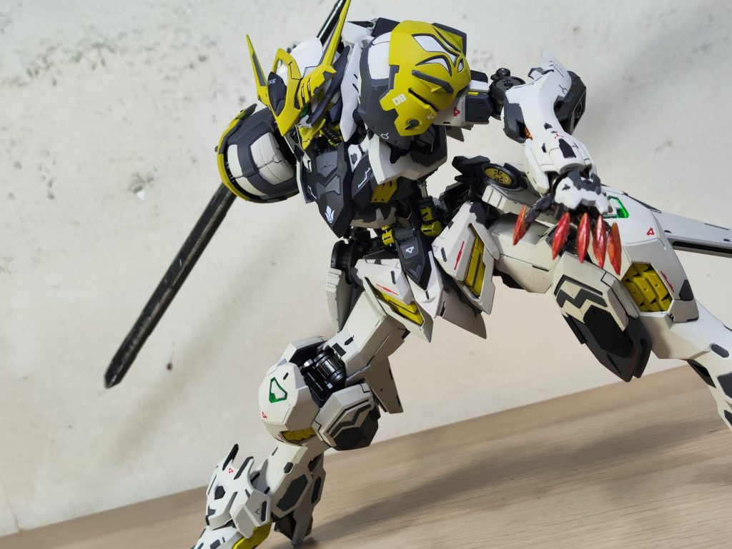 MG ガンダム・バルバトスルプス（ラヴィッド・ウルヴァリン・エディション）–6枚目/制作者：自由のフレーム
