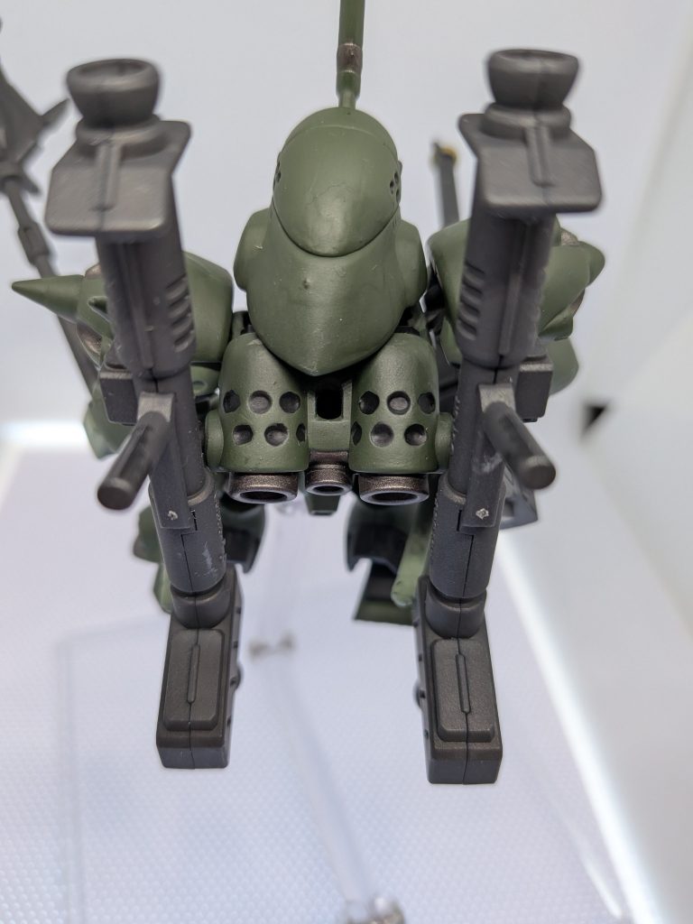 メタルビルドケンプファーみたいにチェーンマインを背中に懸架させたくて思いついたのがビニタイでした（笑）いい角度から見れば分からないです（笑）（2枚目）