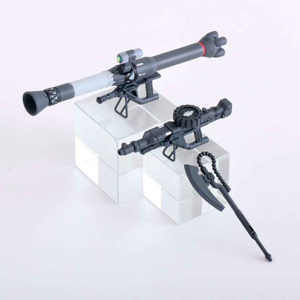 武器は頑張って塗り分けました。ギザギザのデザインがエグかった💦