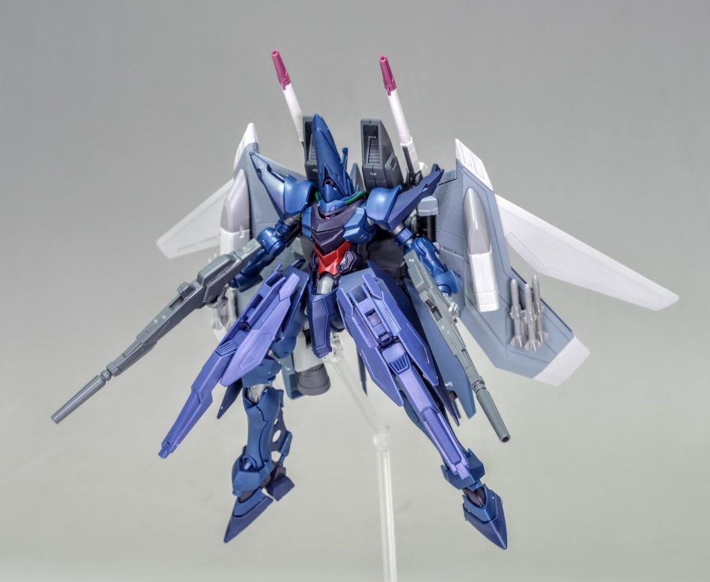 製作中の状態ですバックパックはGNアームズやビルドブースターMk-2等のパーツでミキシング改造しました武装類はSEED系を多く使いました