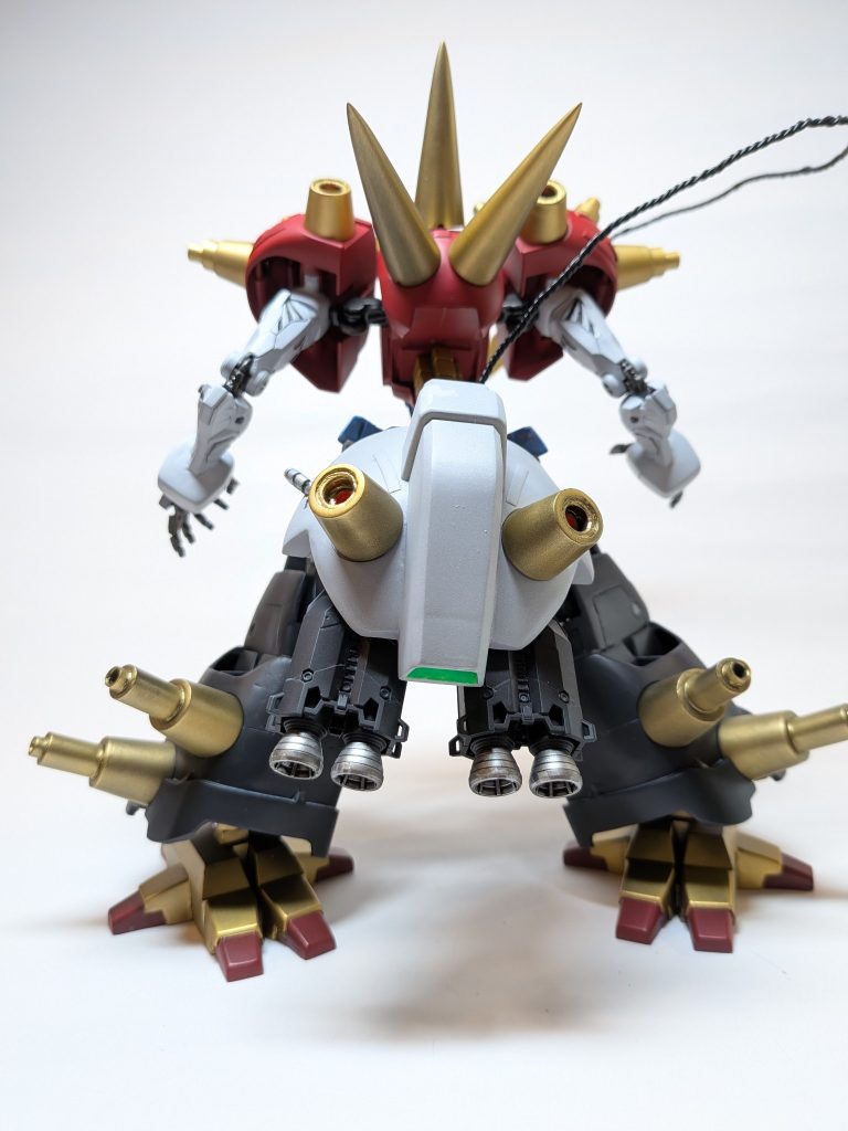 巨大ガンダムヘッド裏に万博ガンダムのブースターを追加。このゴテゴテ感、いいですね。