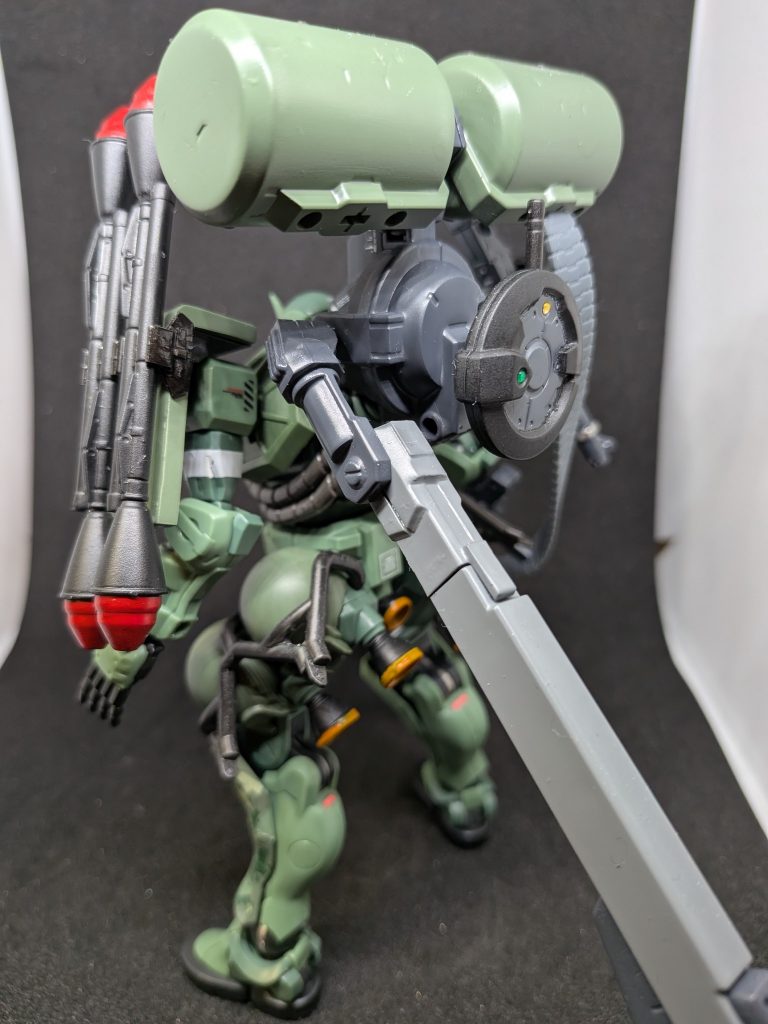 スタビライザーの変わりに、M.S.G.のプロペラントタンク(角)