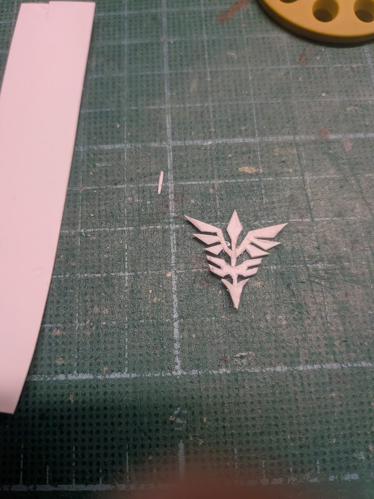 GYAN FIVE SHIELD'S–3枚目/制作者：Fu-No