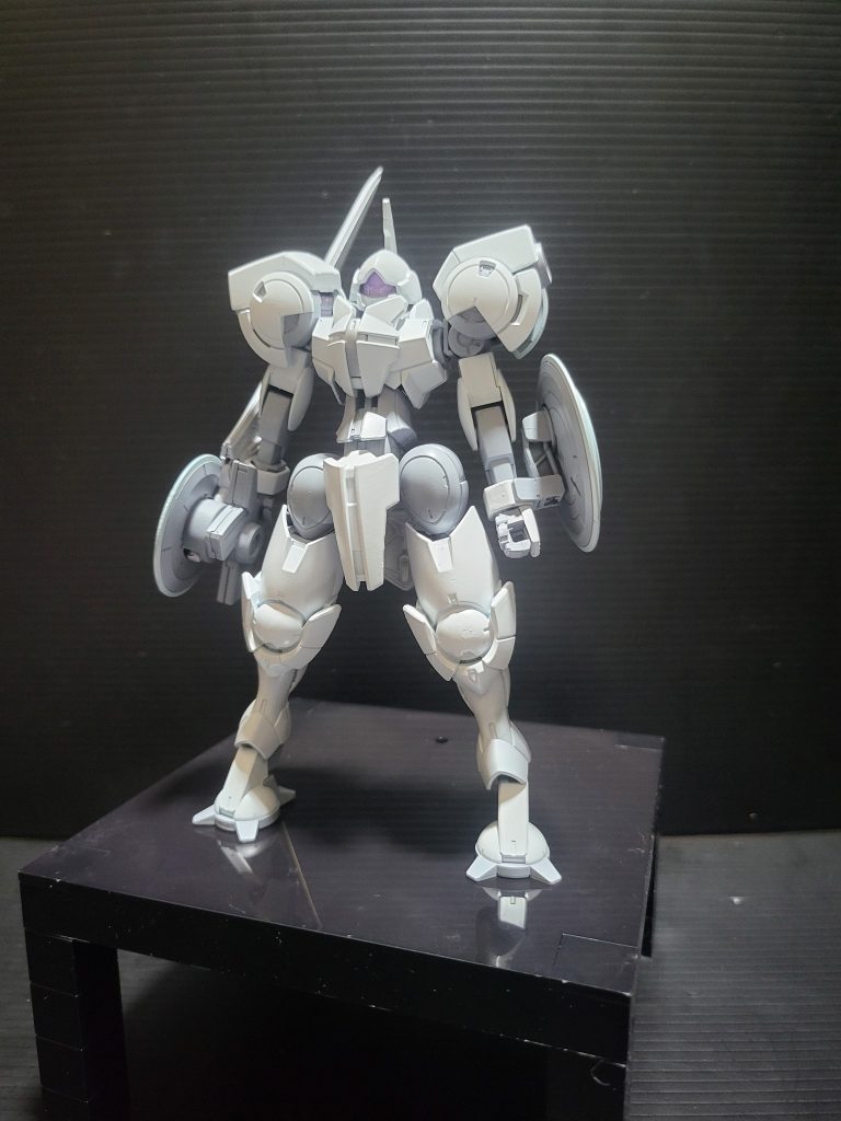 制作途中の姿です。この時はまだ剣をメインにする位にしか考えてませんでした。