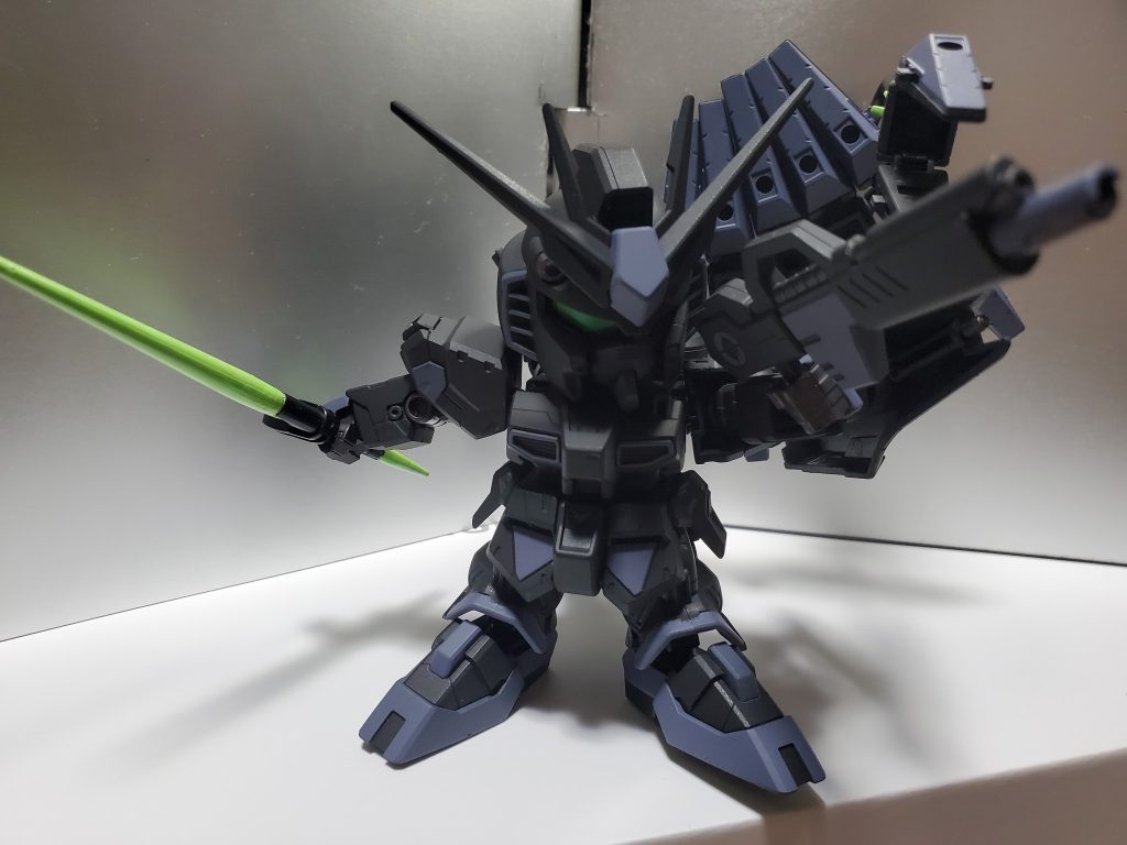 およそ10年ぶりのガンプラでしたが、楽しく組む事ができました。塗装や汚しにチャレンジしつつ細々投稿してみたいと思います。