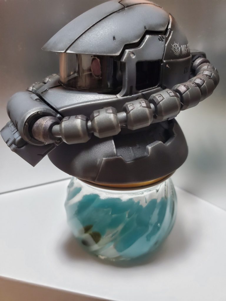 ヘッドの部分に使用感を強調したかったのでウェザリングマスターライトガンメタで金属剥げを表現してみました。