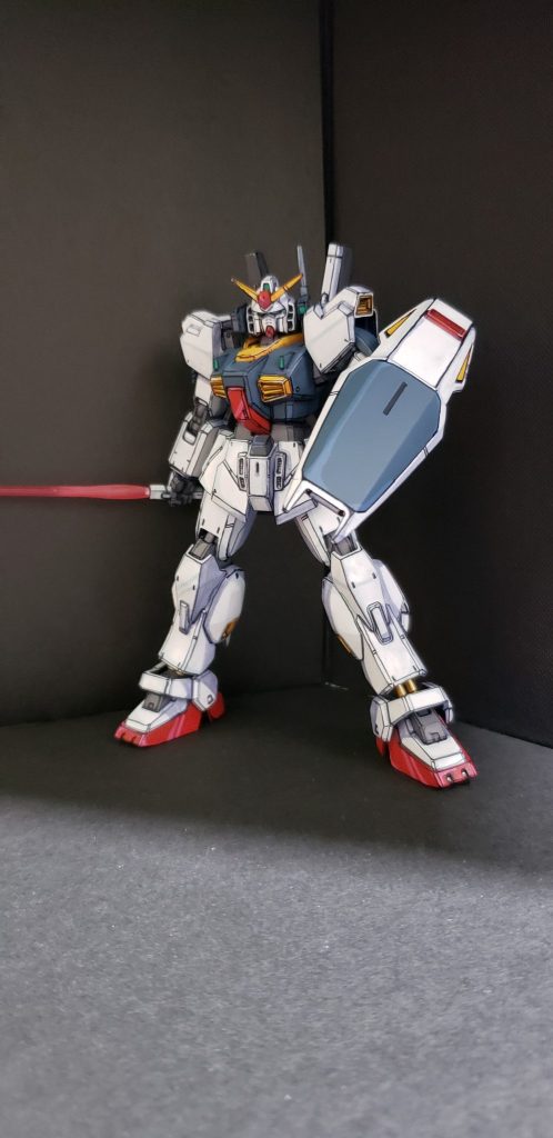 旧HGのキットがアニメ塗りのベースに適していると考えてずっと探してましたがみつからず、リバイブバージョンで作成することにしました。しかし見つけたのはティターンズ仕様でやらなくてもいい色替えから始めました。