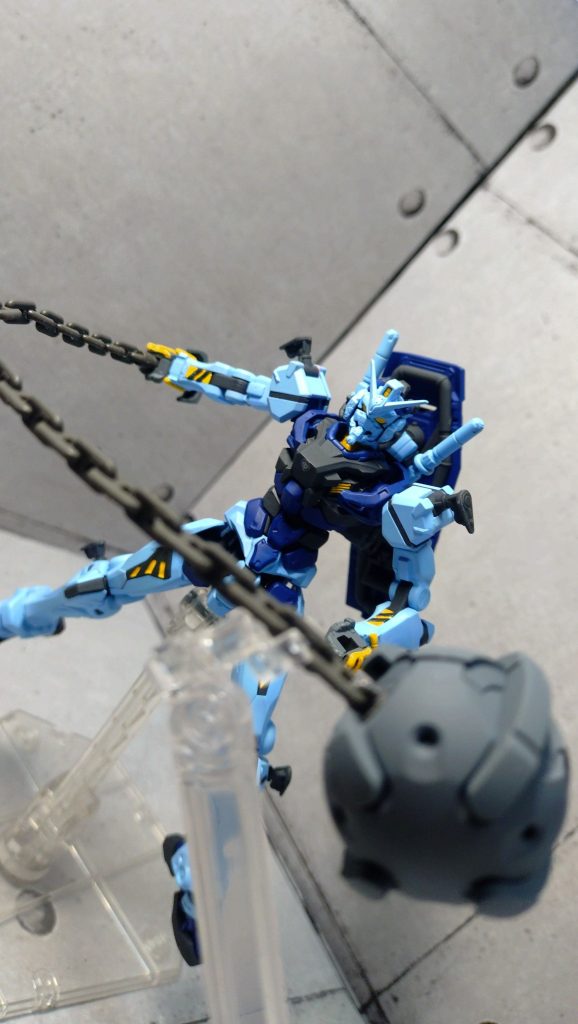 この特殊なチェーンのガンダムハンマーがいいよね。ファンネルはいいかなって言ってたけど作っても良かったな……&nbsp;