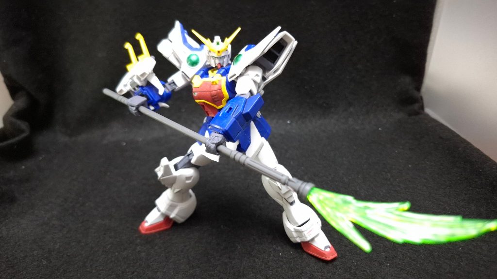 キットの方は可動域が広く、格闘戦向けの機体に相応しいダイナミックなポージングが取れます。色分け良好、価格もそこまで高くないので初心者の人に大変おすすめです。