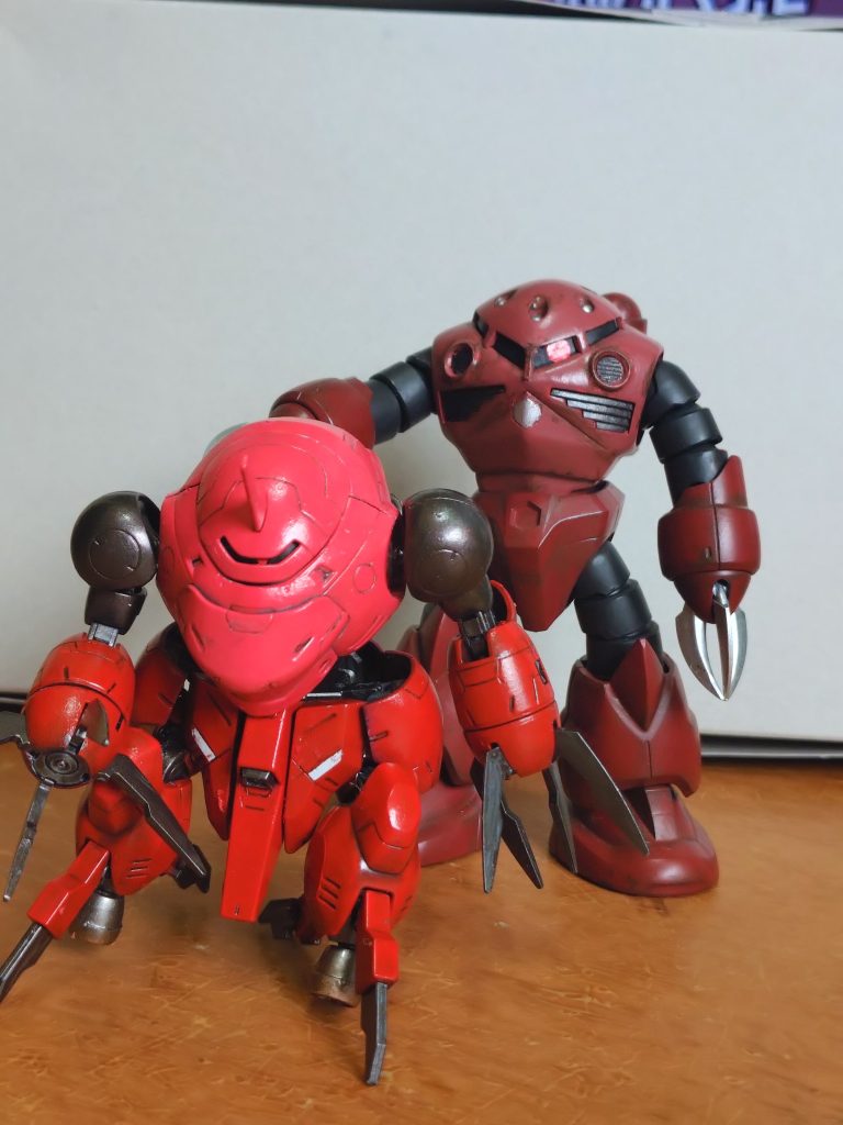 色はズゴックと少し違うけど