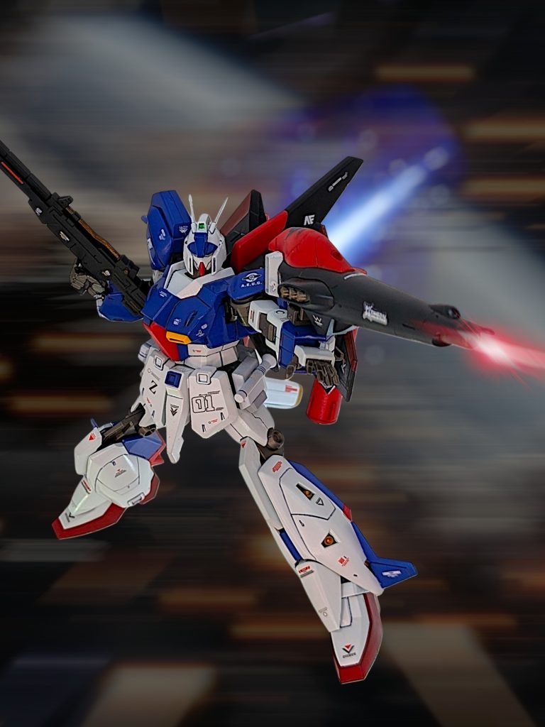 構成パーツはほとんどHGリ・ガズィです実を言うと、最初はゼータカラーのリ・ガズィを作っていたのですが、塗装したら微妙な感じになったので、路線変更いろいろ試して、エンゲージガンダムの頭部がしっくりきたので、今回の作品となりました