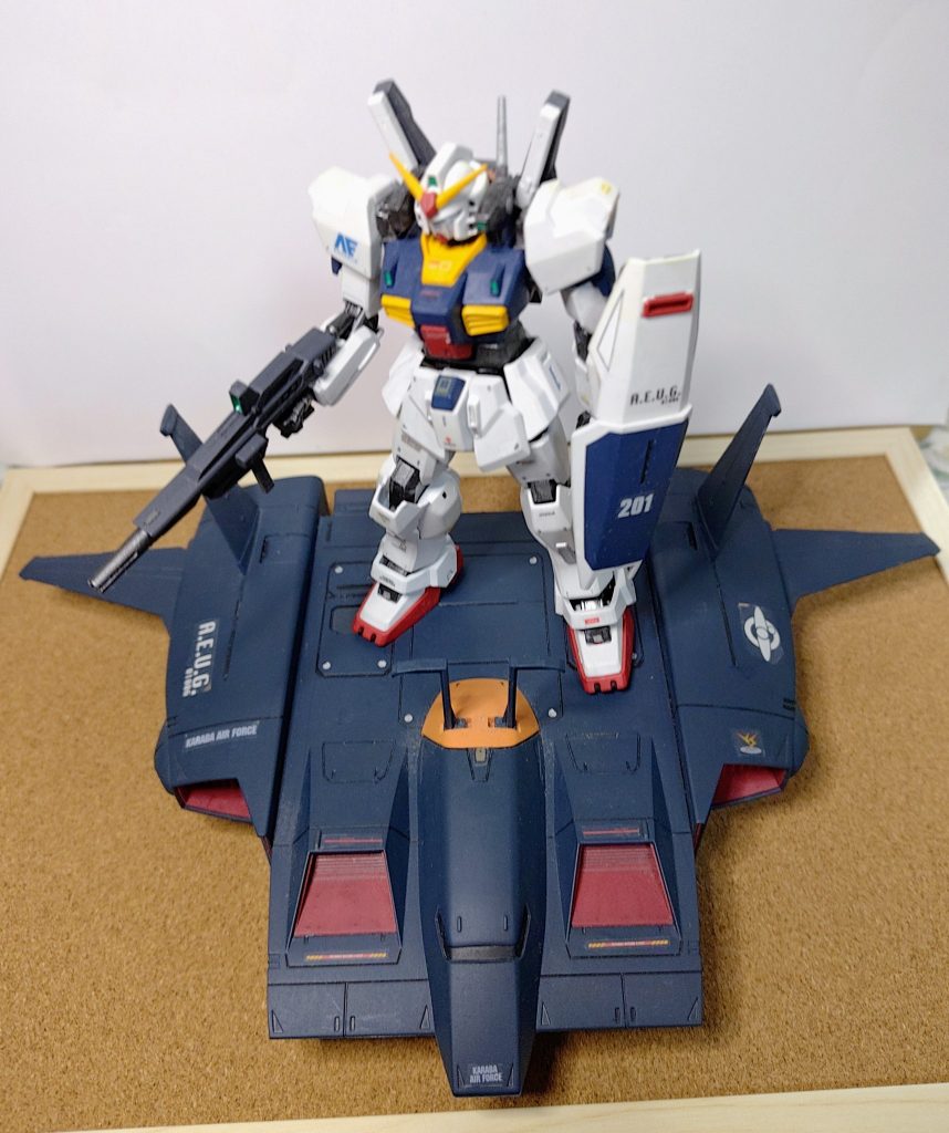 markⅡを搭載してもまだ余裕を感じさせます。MSからの遠隔操縦も出来ますが、かなり無理があるのでは？　劇中ではそこを突かれて奪われたエピソードも。