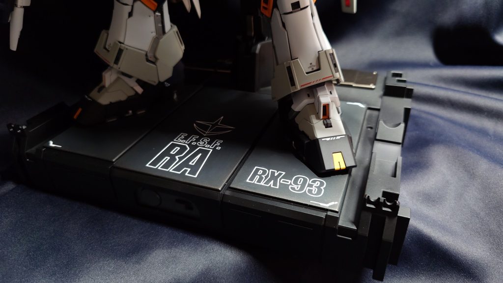 PGU RX-93 νGUNDAM–3枚目/制作者：Haru
