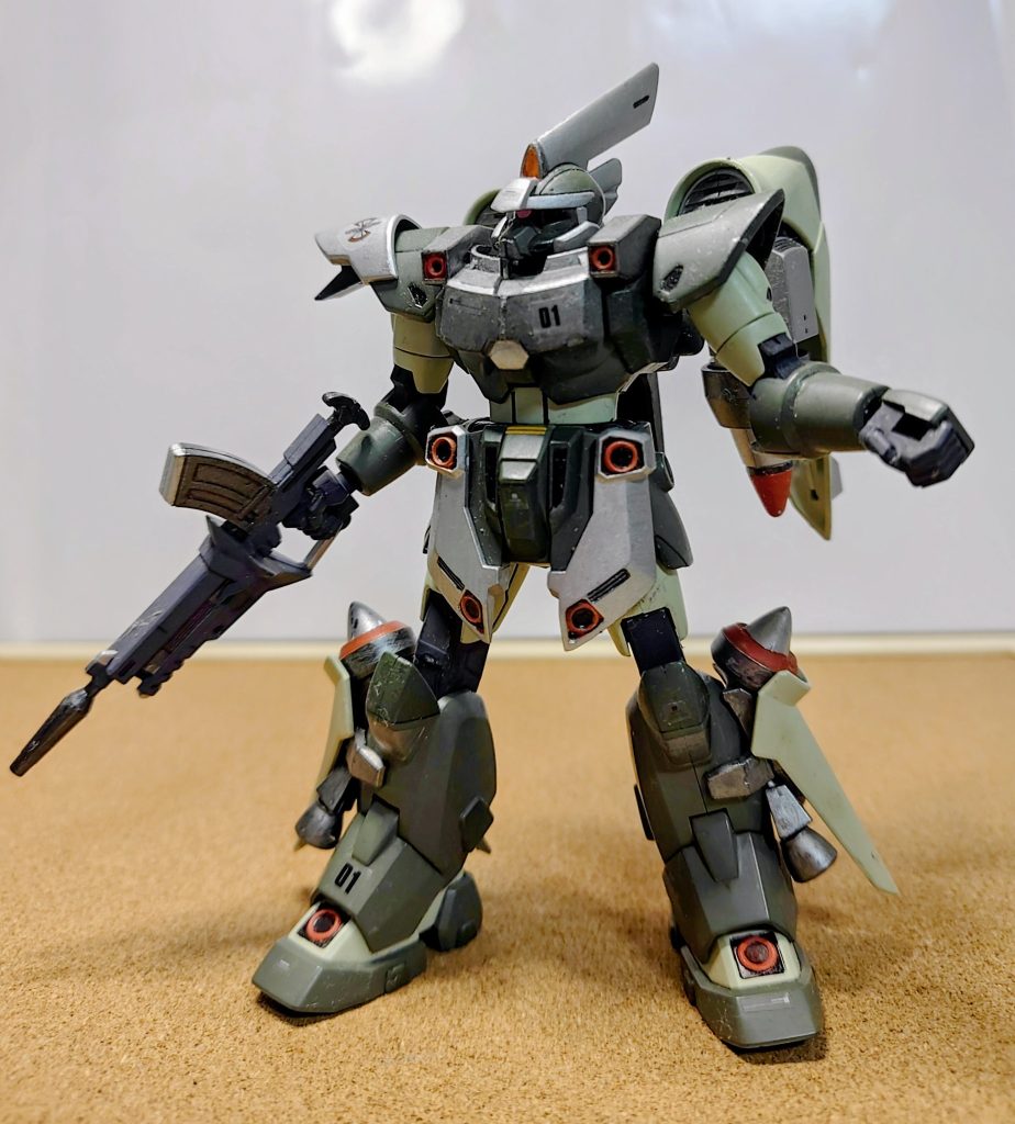 ザフトの量産機は、シグー、ザク、グフと進化するけど、ジンはデスティニーや、Stargazerなどでも登場。サーチライトを照射しながら、無差別虐殺をするジンは不気味な迫力がありました。