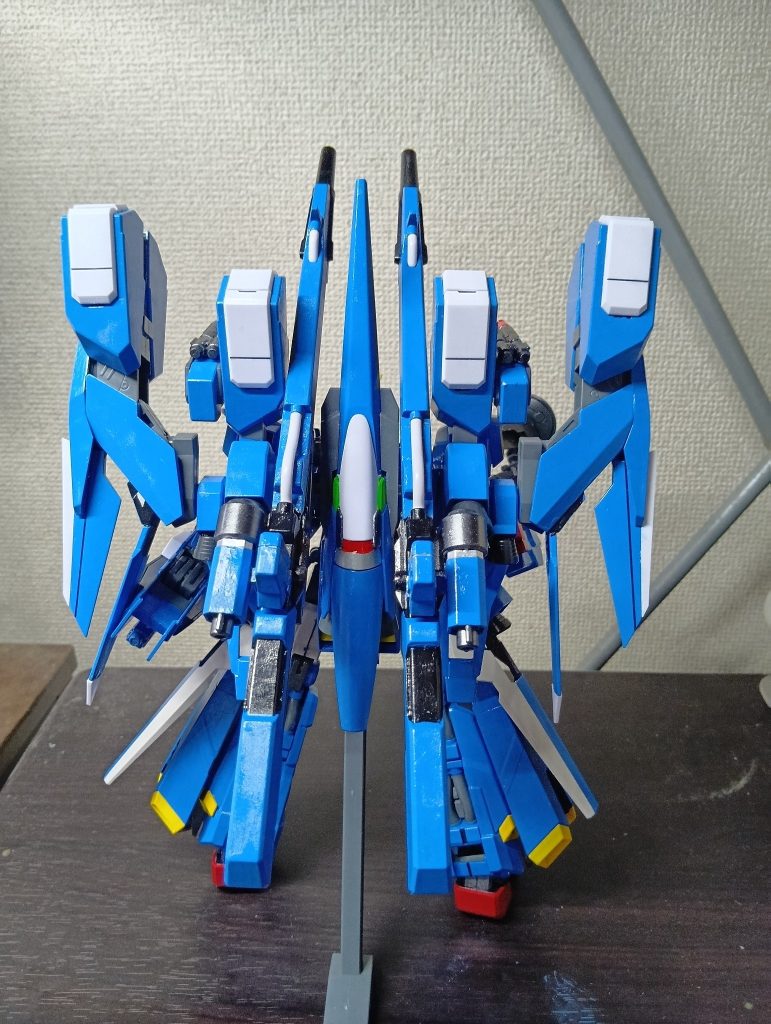 因みに、使用塗料は殆どガンプラ用ですら無いです。それから、自分でおかしくないと思えるなら敢えて「塗らないのもアリ」と考える派です。&nbsp;