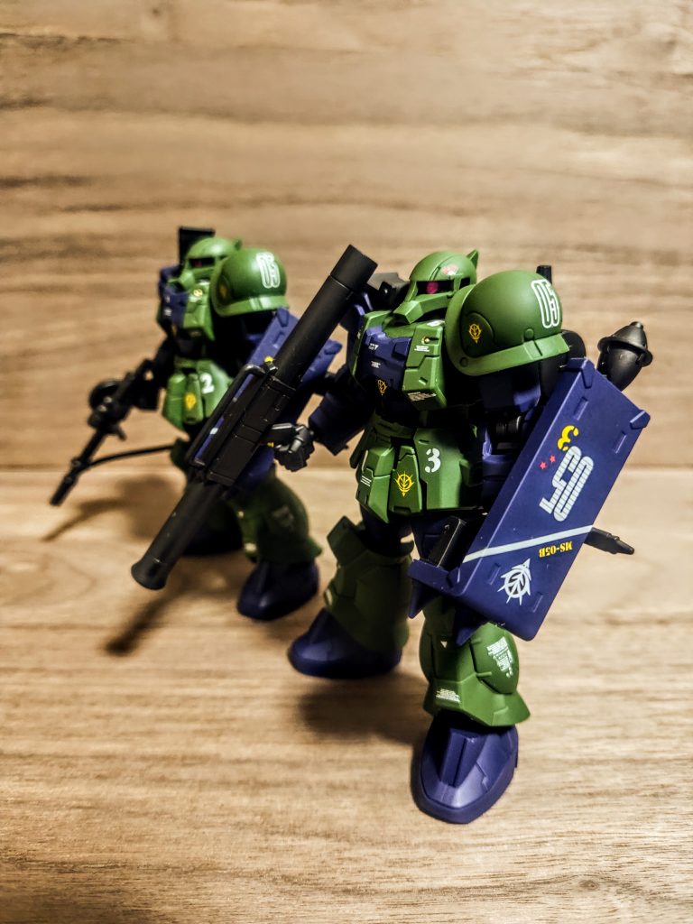でもこれは本当、HGUCにも負けないクオリティでしょう。Gフレームの中でも傑作ですし、旧ザクの格好良さを再確認できるキット。超オススメなので、皆さんに紹介したくて3機目を買ってしまいました。(嘘つけ、欲しかっただけや（笑）)「皆も量産型、ゲットだぜっ」それではまた次回お会いしましょう。ではまた。
