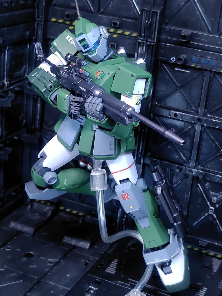 武器はガンメタル。スナイパーライフルのセンサーはHアイズとレジン。