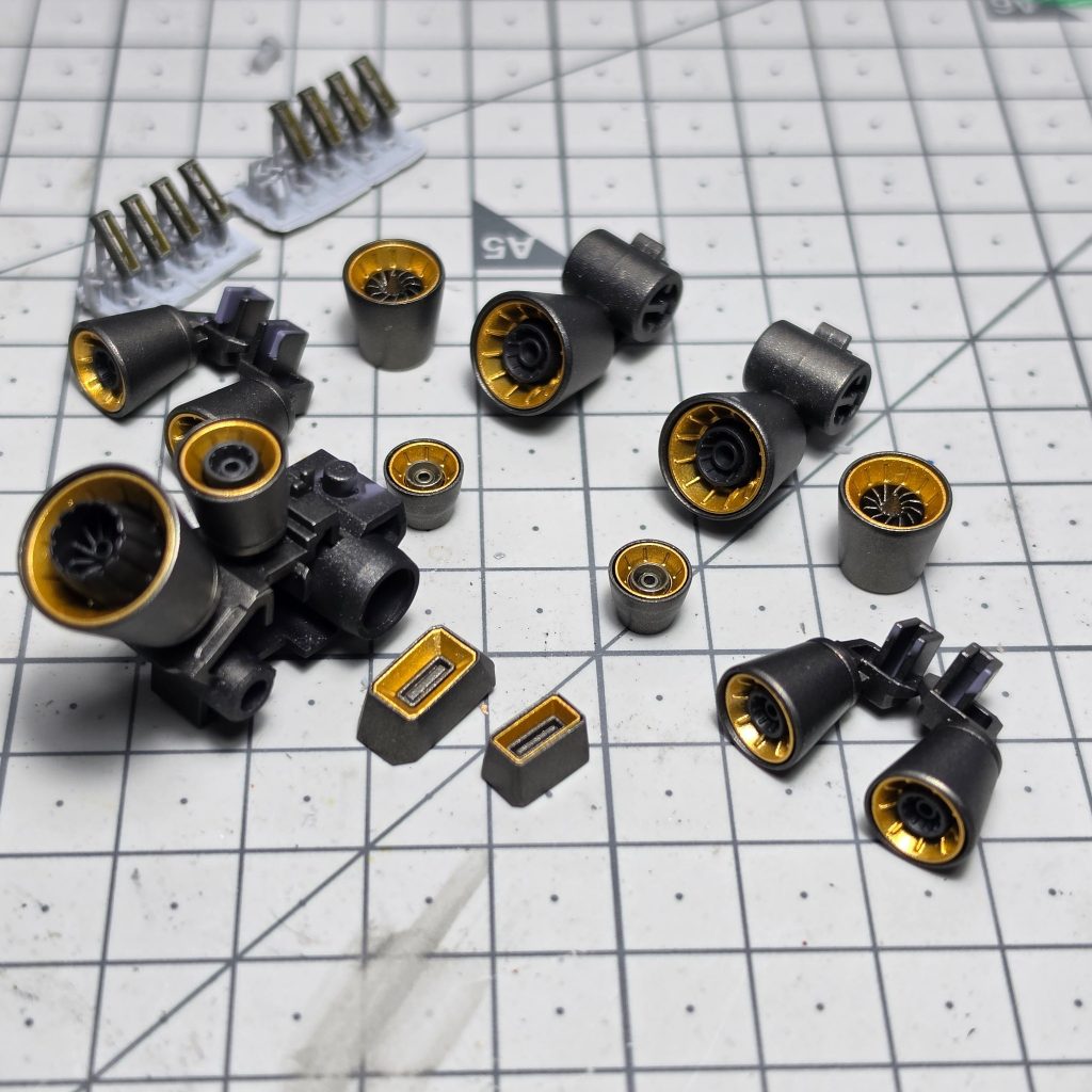 バーニアなどには別売りのディテールアップパーツを使用しています。