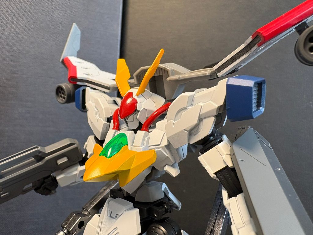 どんどんネタの方に脱線していきましたが、キャバリア―はもっと色々な機体と合わせてみようと思います。意外な物が意外と似合うかも。なんか『1回合体したら終わり』みたいな流れになりそうなので、ずっと被ったままに出来そうなキャバリア―完全体な体が欲しいですね。