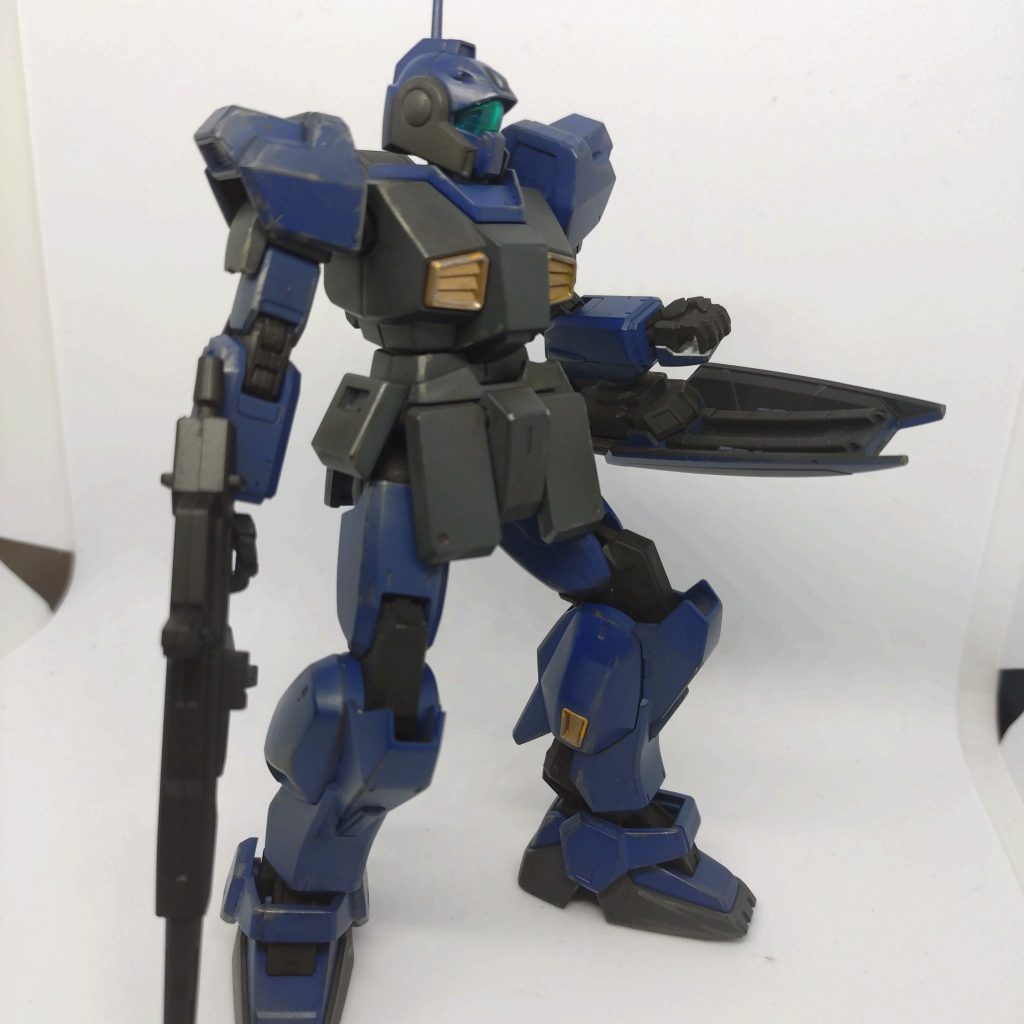 ヘイズルポーズ。この世界線で使われるTRシリーズの素体はこれかもしれません。ガンダム→GMガンダムMk-Ⅱ→N.E.M.O.のような技術的説得力を感じてもらえたら嬉しいです。