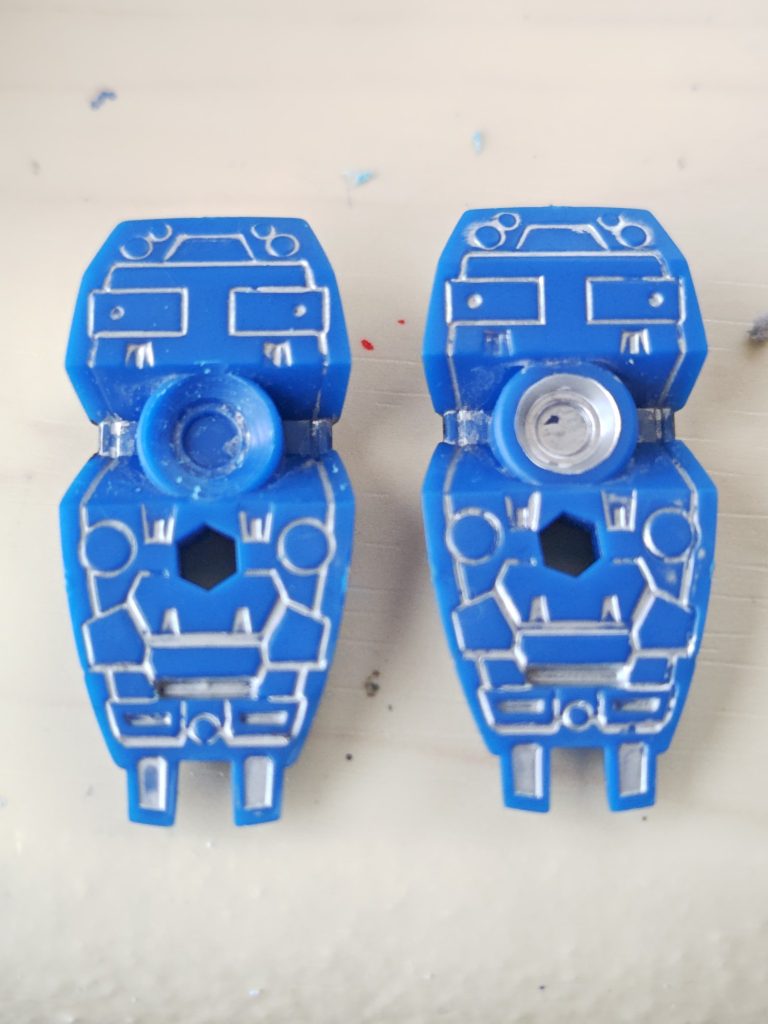初めて使用したシャープリムビット、使用前後の画像です。左が使用後、右が使用前です。底の部分は削れず、外側のバーニアのフチだけ薄くできます。
