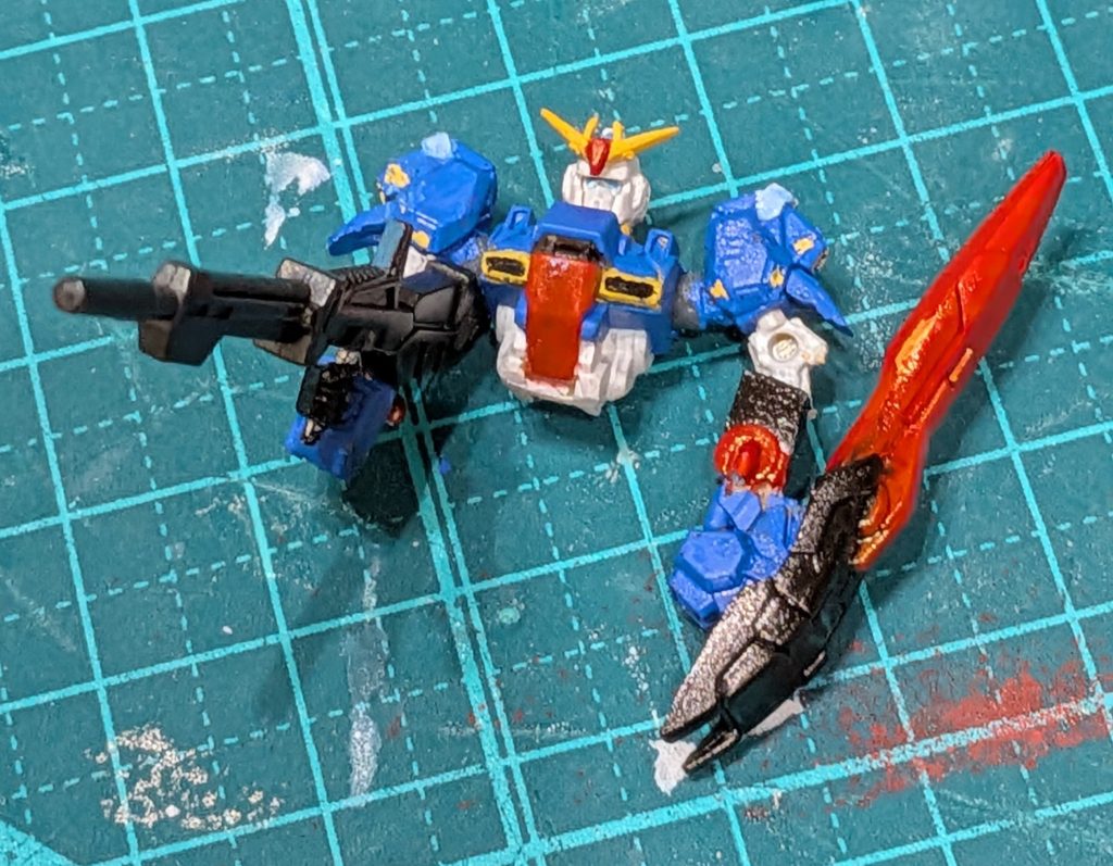 作品名：勉強の息抜きに。<p>ガンダムマーカーをネイルの小筆？で塗りました。ツインアイも気合で。 色ムラがやばい。 しばらくはスクラッチから脱線するかもです。</p>
