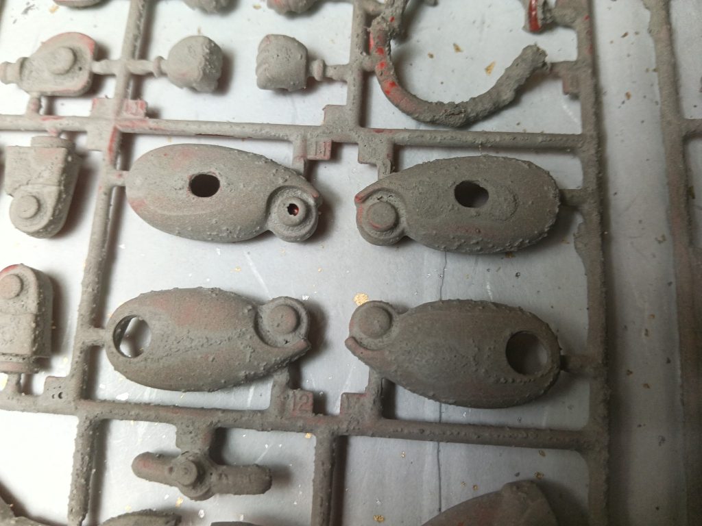 間接構造も作り込まれており当時の技術から考えるとほぼ不可能である。技術の伝来があったと考えられるが何処からかは定かではない。