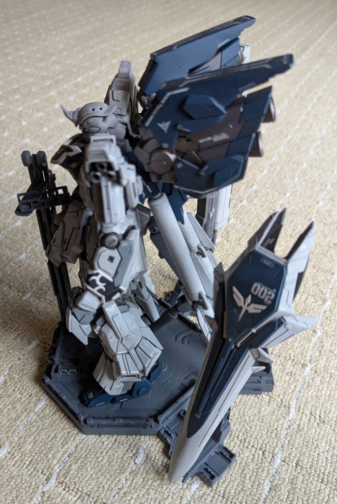 シールドのワイド化…　ディテール追加…