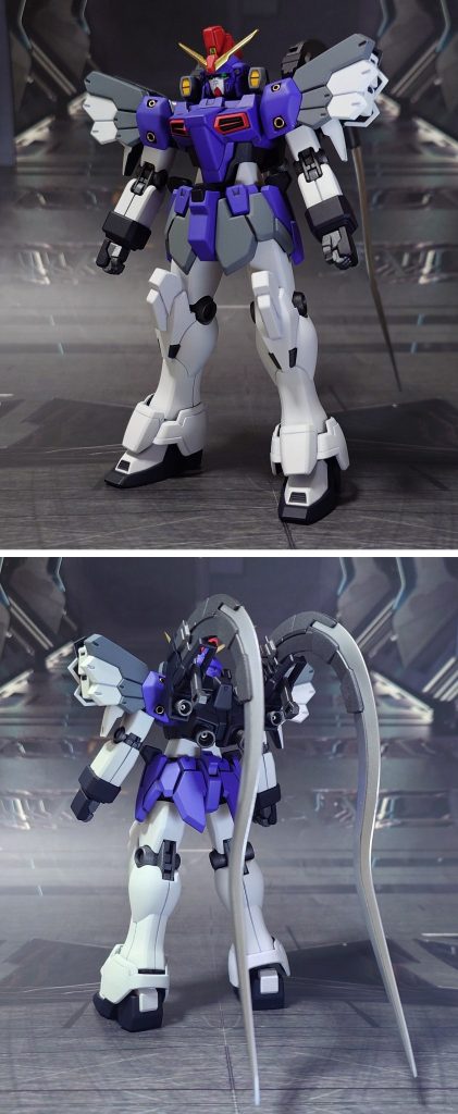 ガンダムサンドロック改EWの前後ろ。工作は、ゲート痕処理、パーティングライン・段ズレ・ヒケの対処、肉抜き穴埋め、合わせ目消し、面出し、穴開け、市販パーツ貼り付け・埋め込みによるディティールアップ、及び一部ディティールを削り落としてディティールダウンを実施。