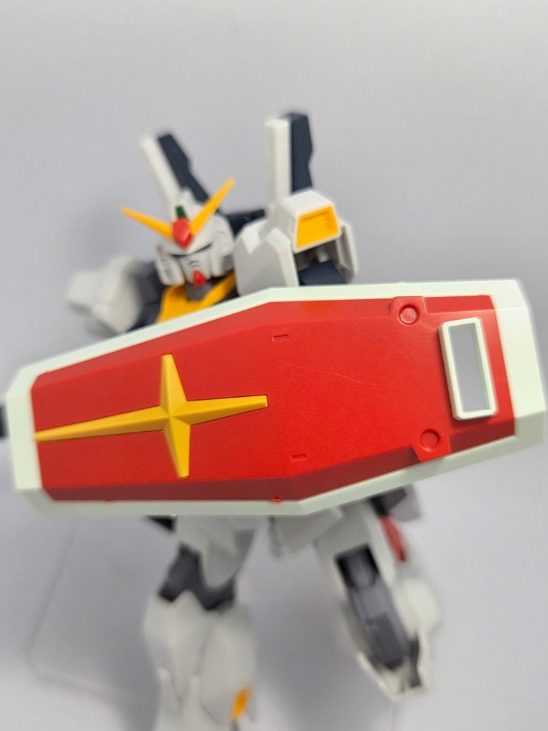 シールドはジムII。Mk-II買う前から絶対似合うと思ってたけど、やっぱり似合う！